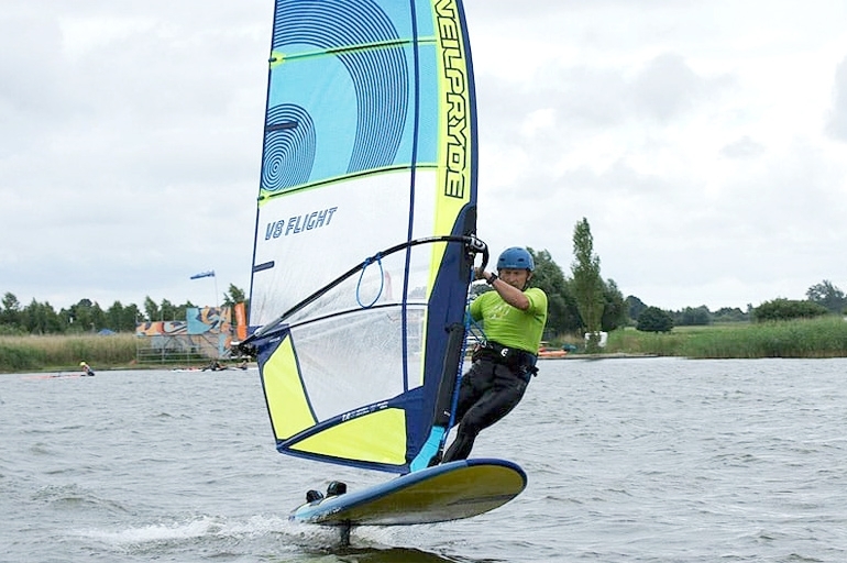 FOIL w rękach Amatora cz. 1  >  Idealny żagiel do WS Foila  > Neilpryde V8 Flight 7,0 > TEST  FOIL w rękach Amatora cz. 1  >  Idealny żagiel do WS Foila  > Neilpryde V8 Flight 7,0 > TEST